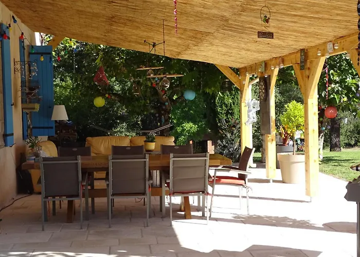 Bed & Breakfast Favau